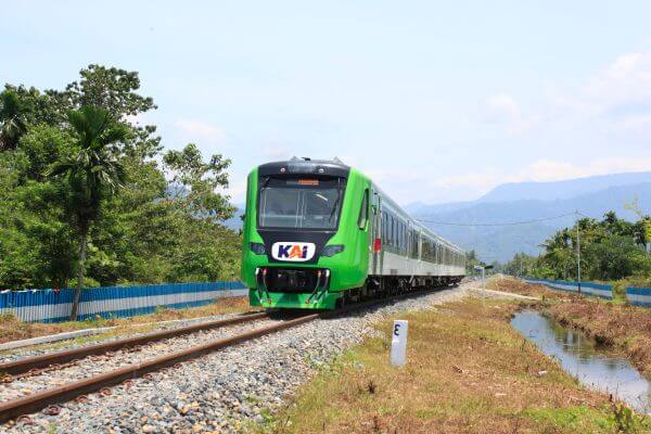 Kereta Api Minangkabau Ekspres